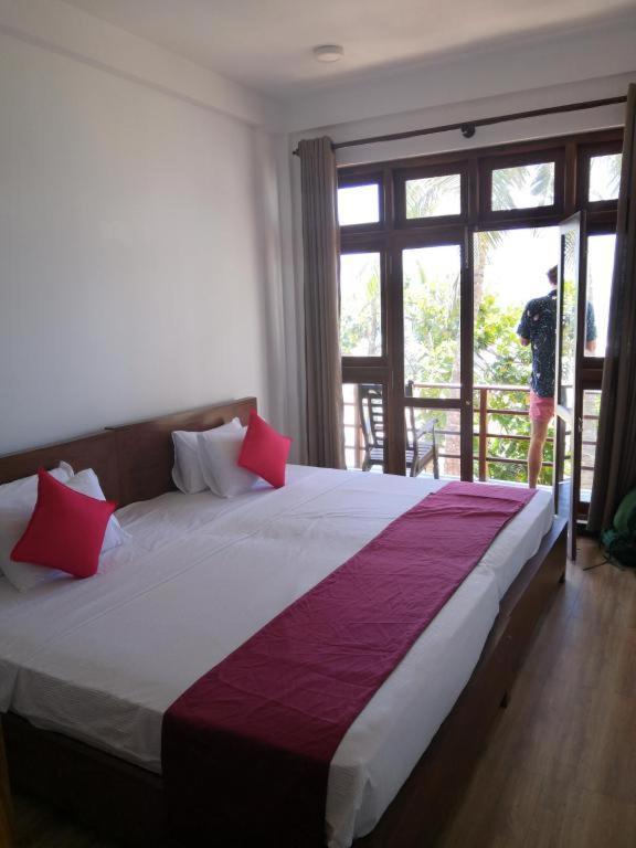 Ocean Breeze Villa Matara Kamer foto