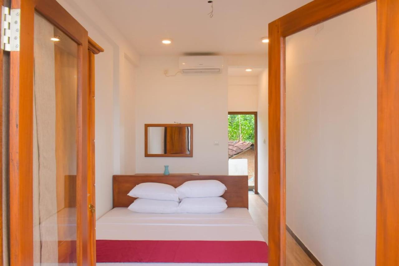 Ocean Breeze Villa Matara Kamer foto